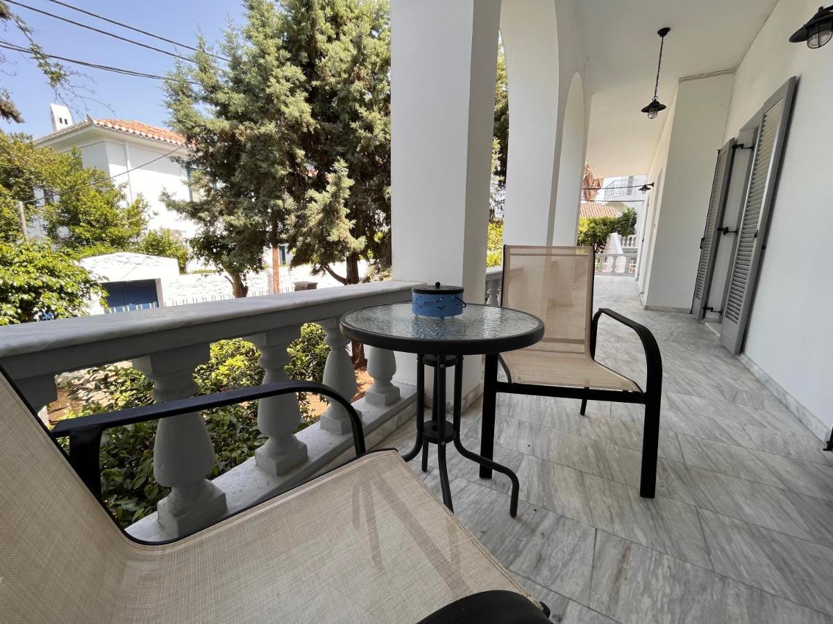 The Elegant Summer House Spetses Town ภายนอก รูปภาพ